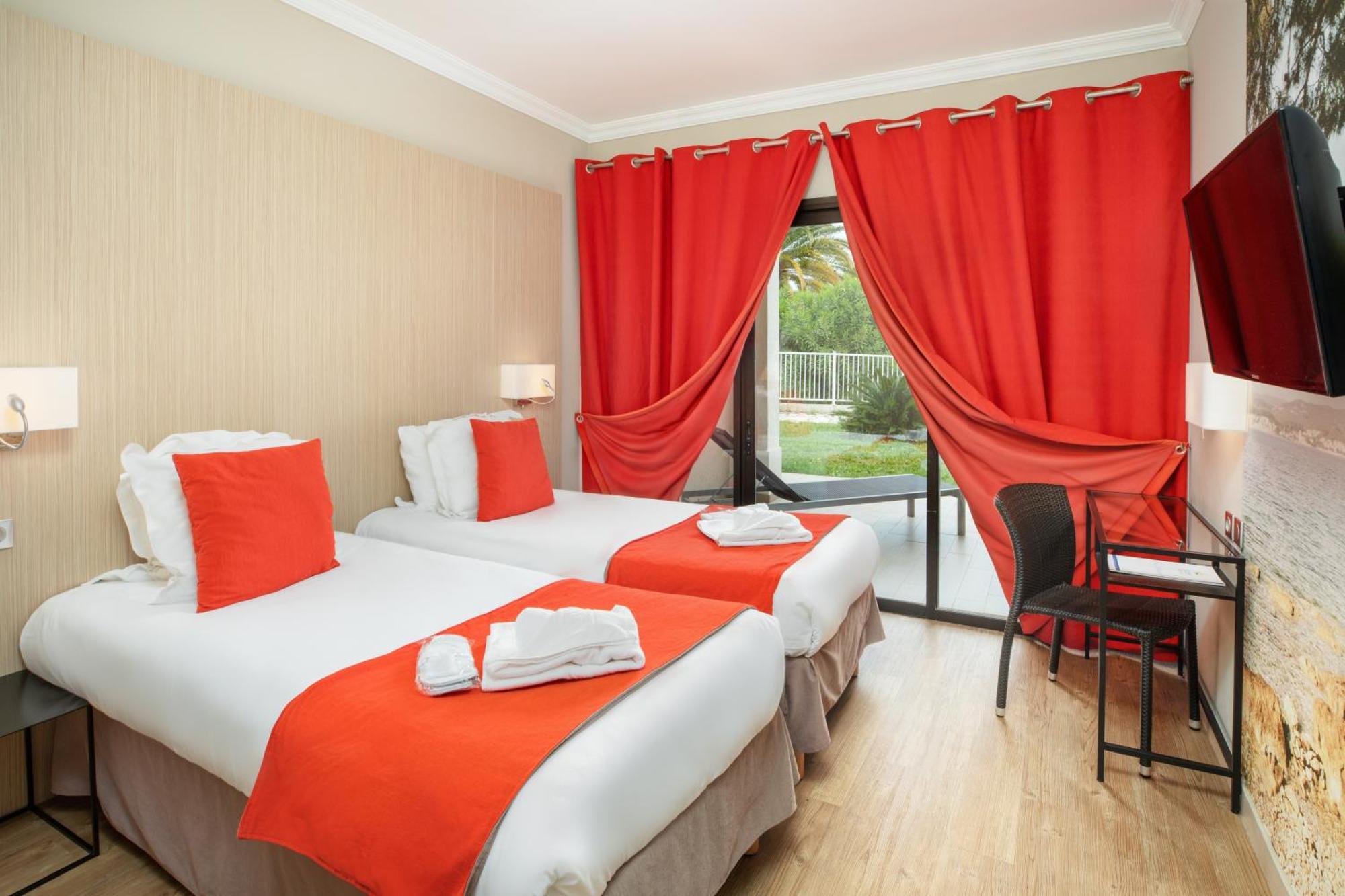 Superior Twin Room,1273602856:JPEG
